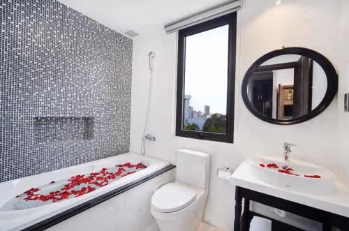 Luxury Studio with Balcony