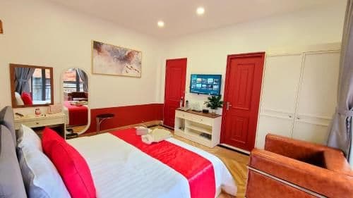 Deluxe King Room