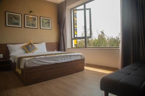 Deluxe Double Room with Side Sea View