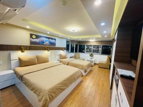 Deluxe Double Room (2 Adults + 1 Child)