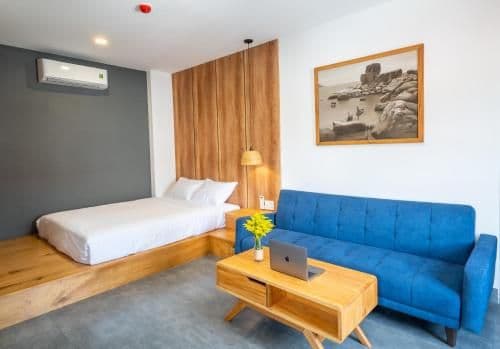King Studio with Sofa Bed
