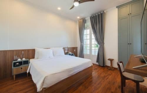 Superior Double Room with Balcony