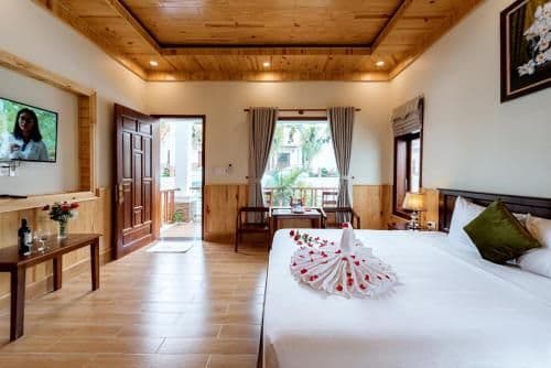 Deluxe Bungalow with Garden View