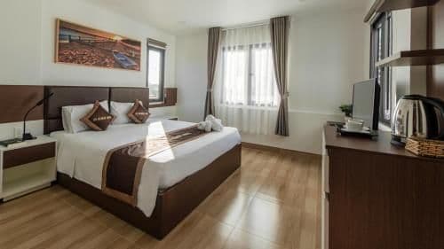 Deluxe Double or Twin Room with Garden View
