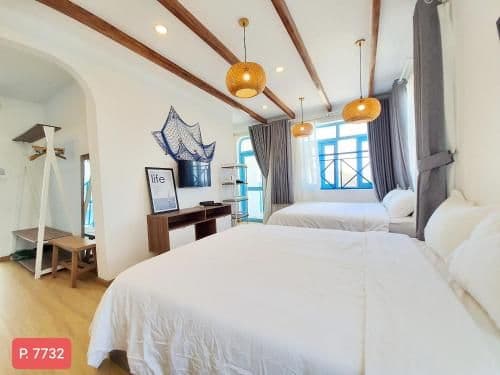 Deluxe Twin Room with Sea View