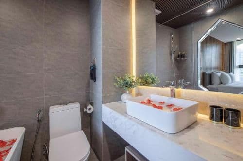 Special Offer - Deluxe Riverfront With Balcony