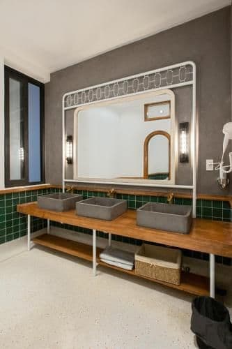 4-Bed Mixed Dormitory Room