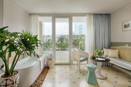 Bonard Junior Suite + Afternoon tea on rooftop
