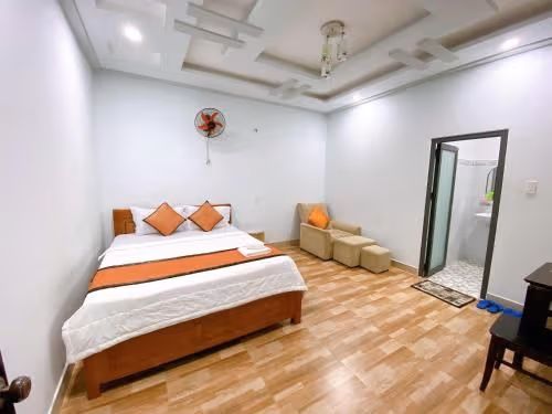 Deluxe Room (2 Adults + 1 Child)