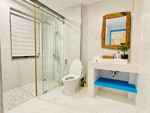 Aria Resort - BlueShaphire Can ho nghi duong co ho boi va bai tam rieng4