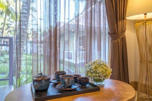 Bungalow with Garden View