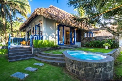 Bungalow with Jacuzzi