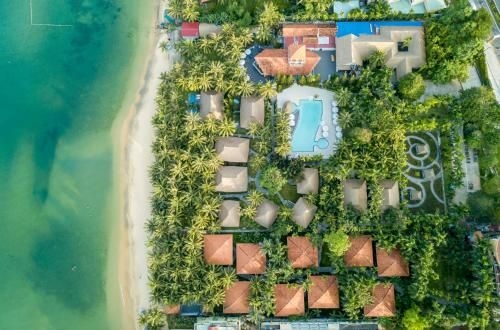 L'Azure Resort and Spa0