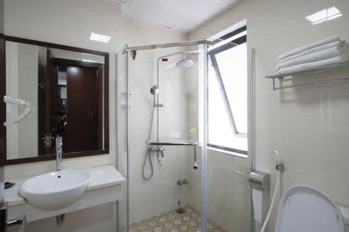 Twin Room with Private Bathroom