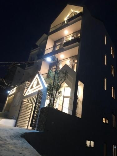 Trouvaille House4