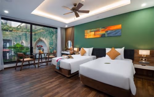 Studio Twin Room with Pool View