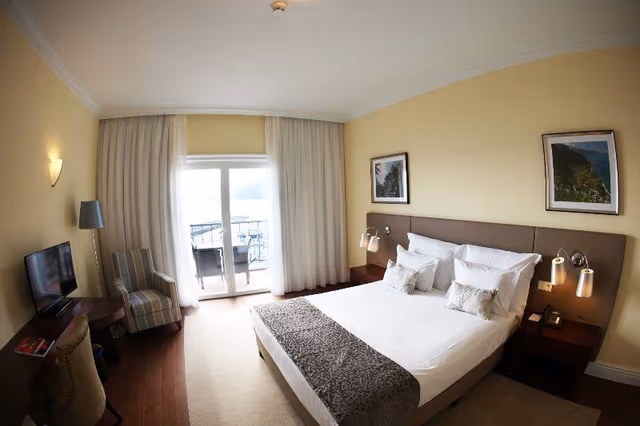 Double or Twin SIDE SEA VIEW