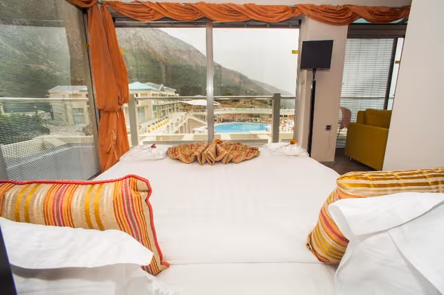 SUITE SIDE SEA VIEW