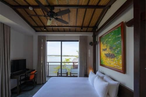Suite with River View