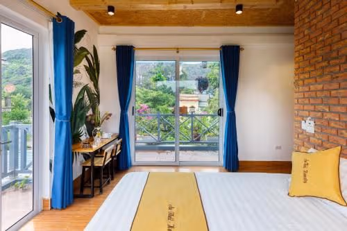 Double Room with Mountain View