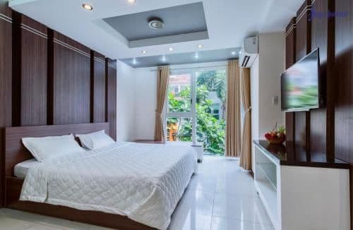 Deluxe Apartment