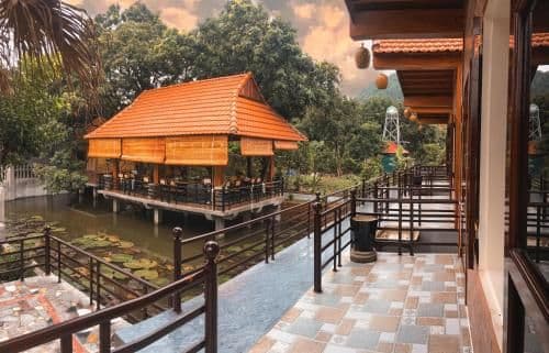 Superior Double or Twin Room with Mountain View