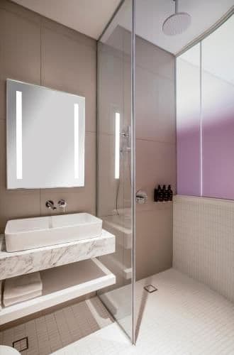 Standard Queen Urban View Room (Flexible check-in/out time)