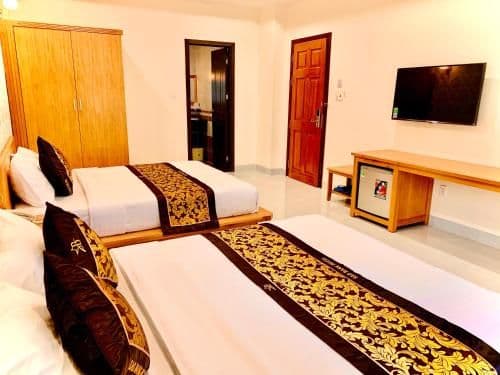 Deluxe Family Room