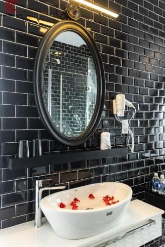 Queen Room with Spa Bath