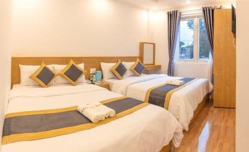 Deluxe Queen Room with Two Queen Beds