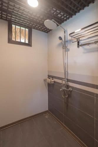 8-Bed Mixed Dormitory Room