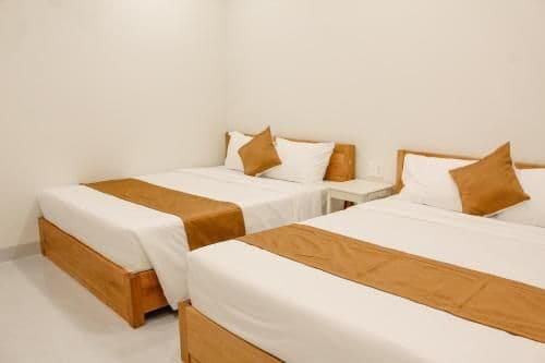 Quadruple Room with Private Bathroom