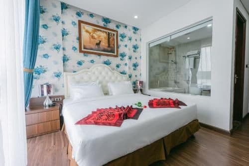 Deluxe Queen Room