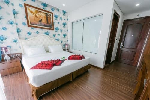 Deluxe Queen Room