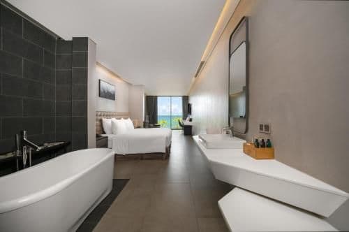 Executive Suite with Sea View
