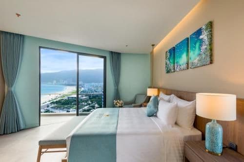 Executive Queen Room with Ocean View