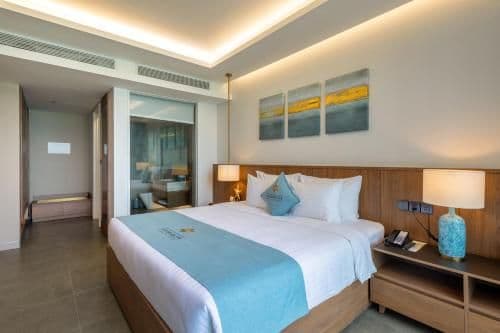 King Suite with Ocean View