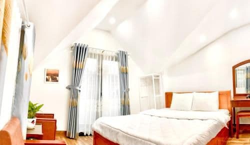 Queen Room with Balcony