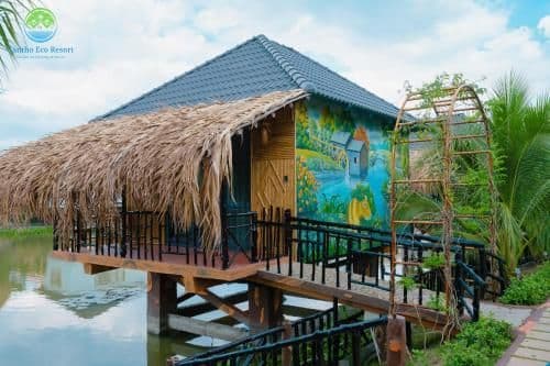Bungalow with Lake View