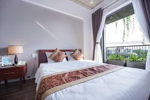 Apartment with Balcony