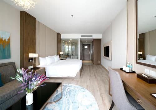 Twin Room with City View