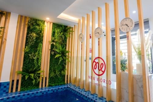 New World Hotel0