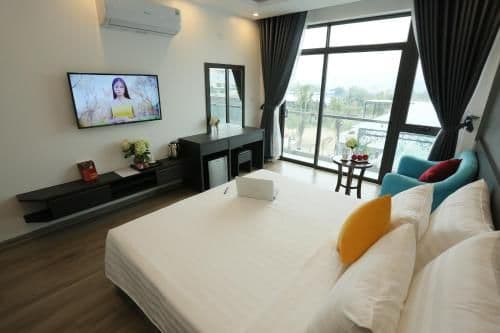 Deluxe King Room