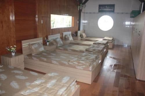 6-Bed Mixed Dormitory Room