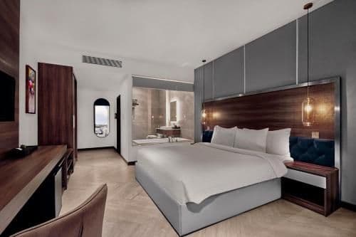 Superior King Room