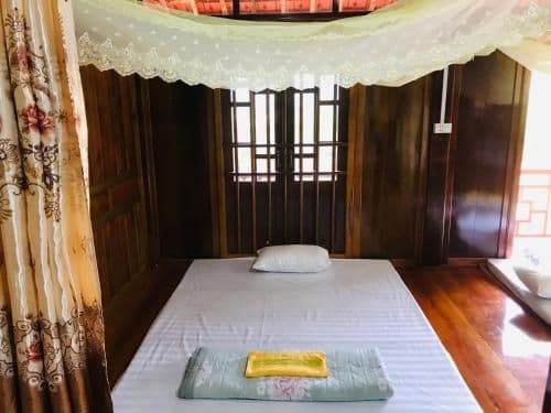 Single Bed in Mixed Dormitory Room
