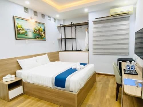 Queen Room