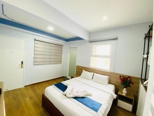 Deluxe Queen Room