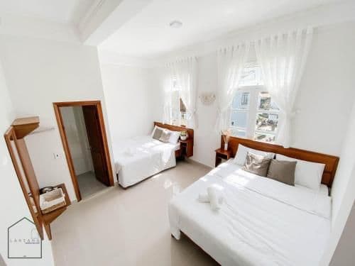 Quadruple Room with Private Bathroom