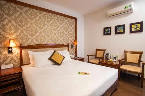 Deluxe Double or Twin Room with City View